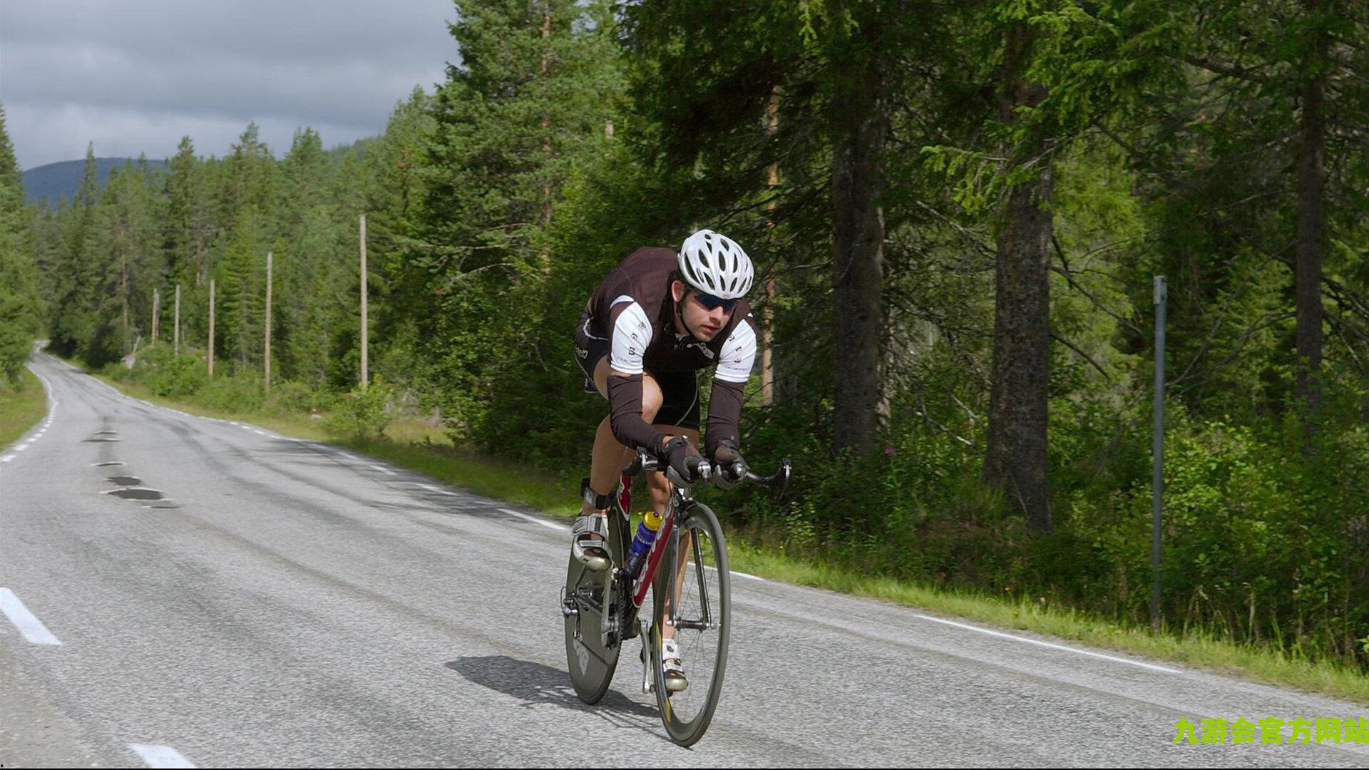 德天空，曼联与纽卡激烈争夺萨尔茨堡新星塞斯科，已展开实质性对话