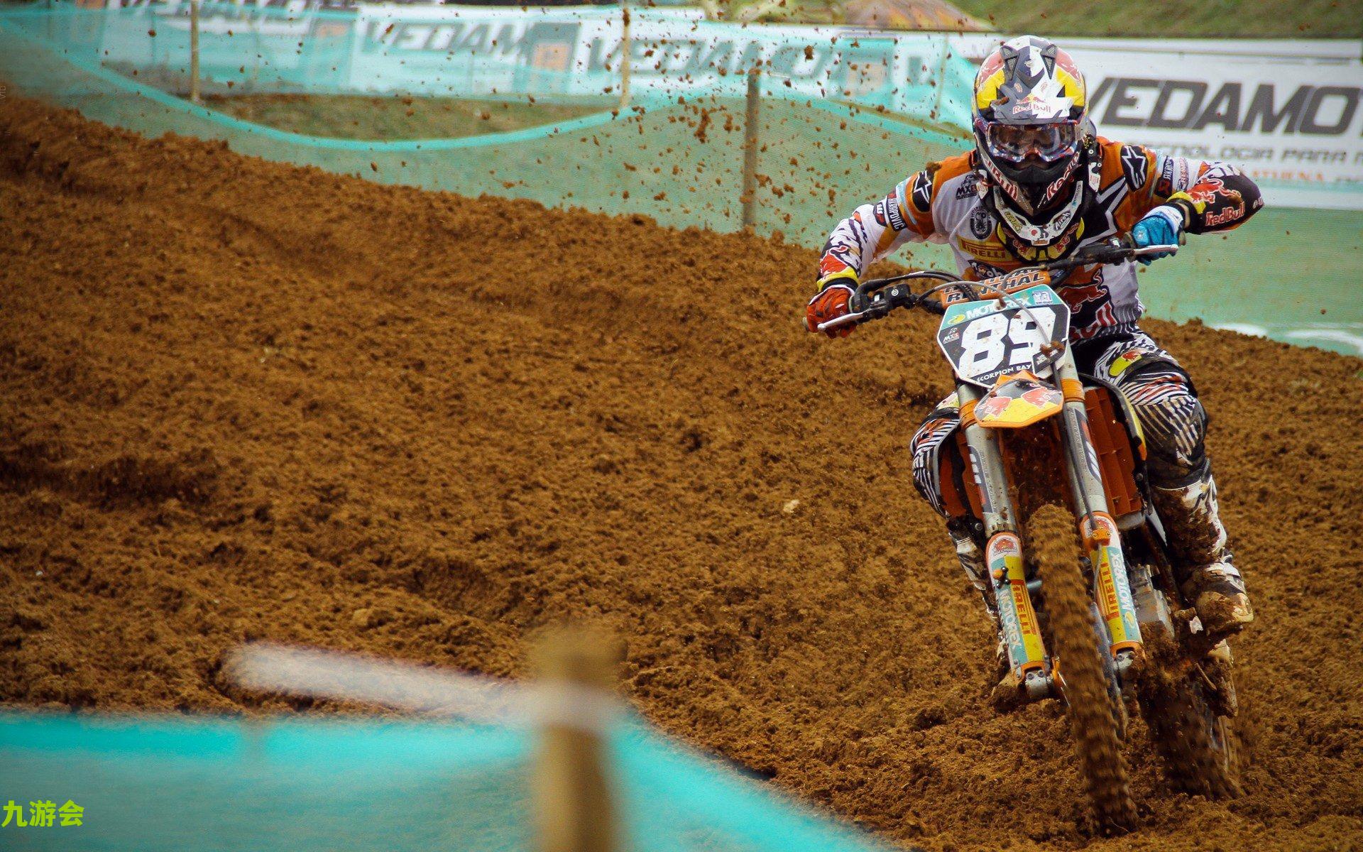 中场全能战士远射破局，率队挺进决赛